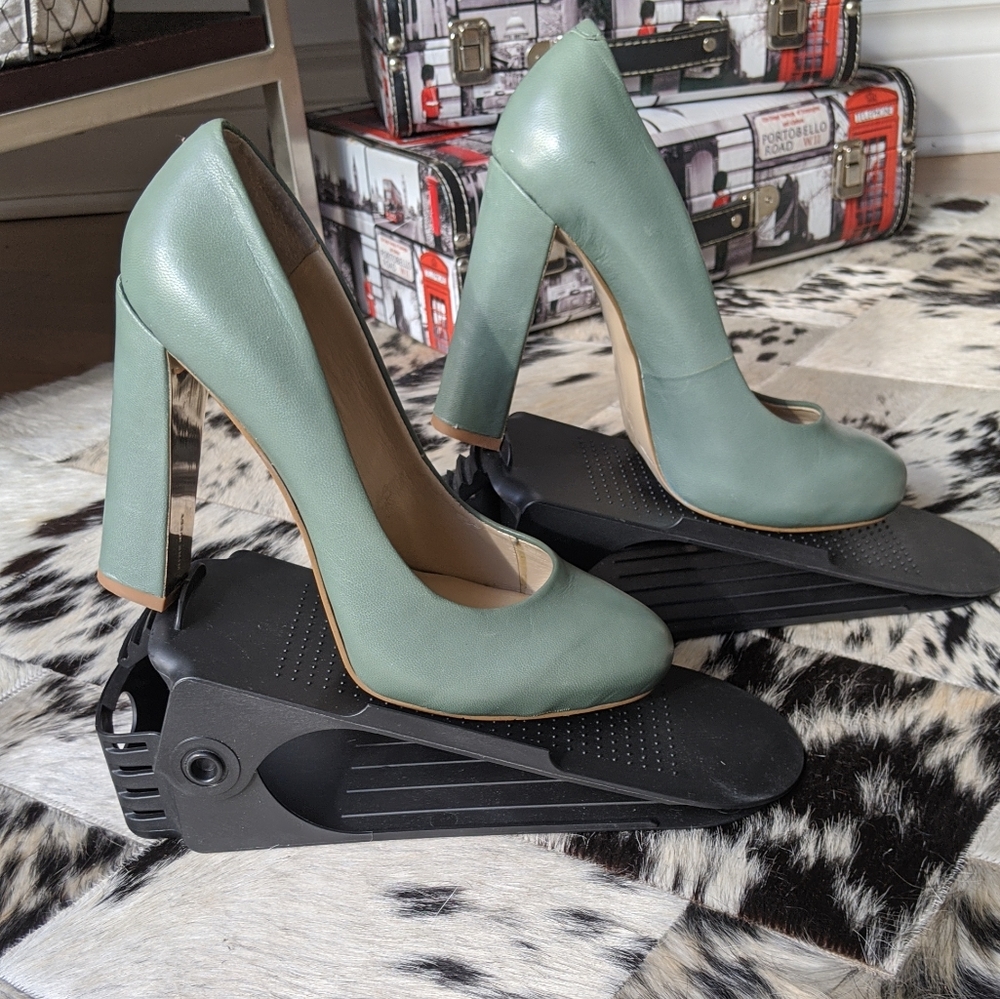 Nine West pump